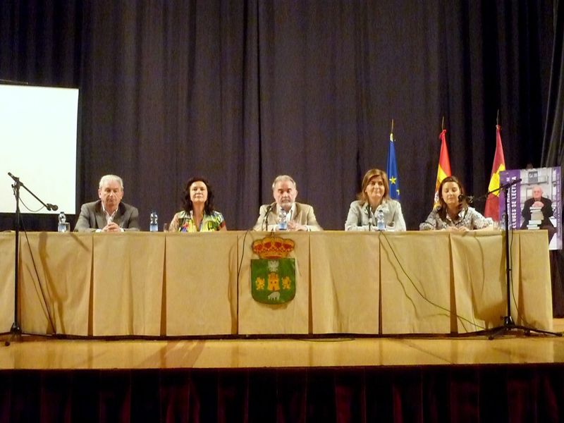 Tarazona (2010) Clara Sánchez con personalidades asistentes.