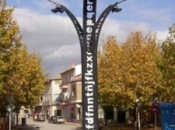 Casas Ibáñez. Farola moderna con alusión a la lectura. Casas Ibáñez. Farola moderna con alusión a la lectura.